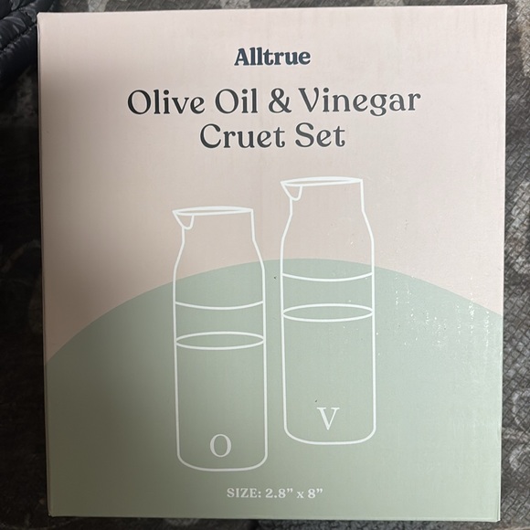 NWT Olive Oil & Vinegar Cruet Set - Picture 4 of 7